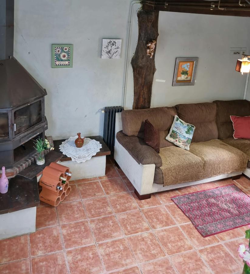 Corias Casona Junto Al Narcea Villa Exterior foto